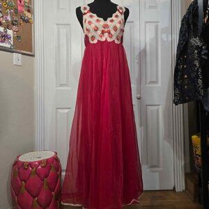 Medium Saxon Vintage Nightgown Maxi Red White Lace Cottagecore Romantic